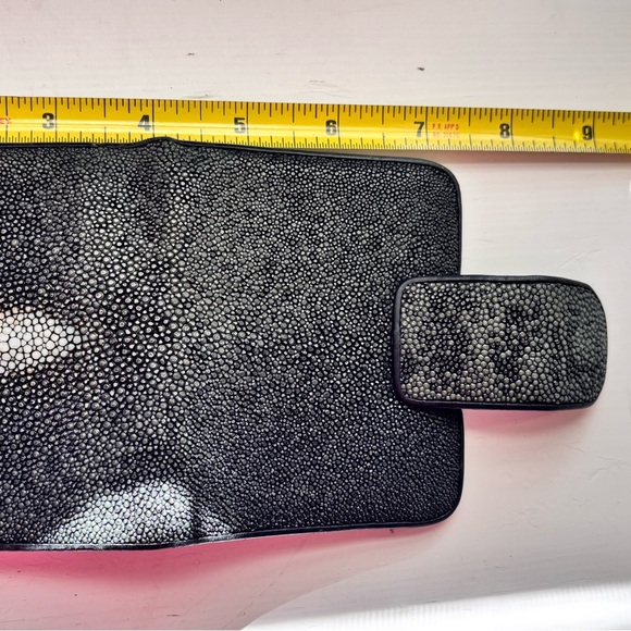 AUTHENTIC STINGRAY WALLET - Picture 6 of 10